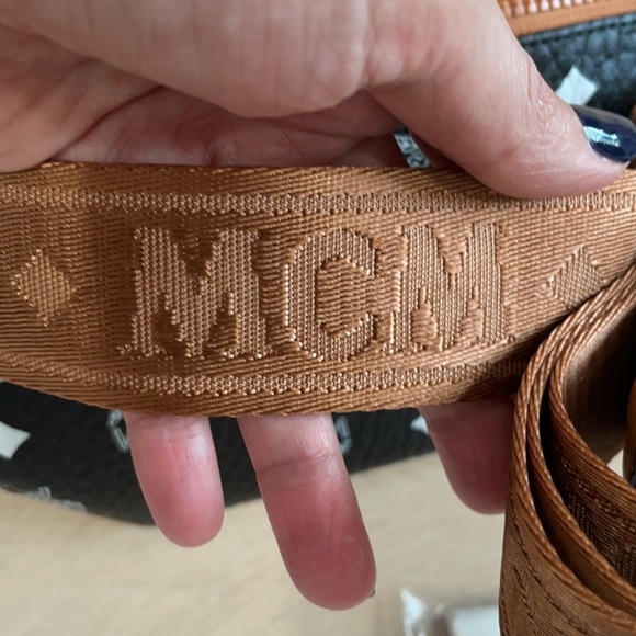 MCM Belt Bag+Cross body+100% Authentic+Fanny Pack - Picture 10 of 10